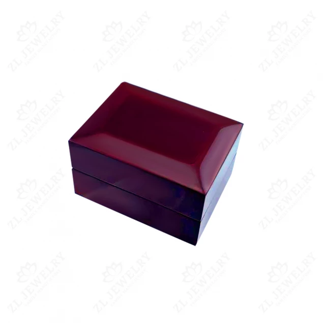 Red glossy box for wedding rings