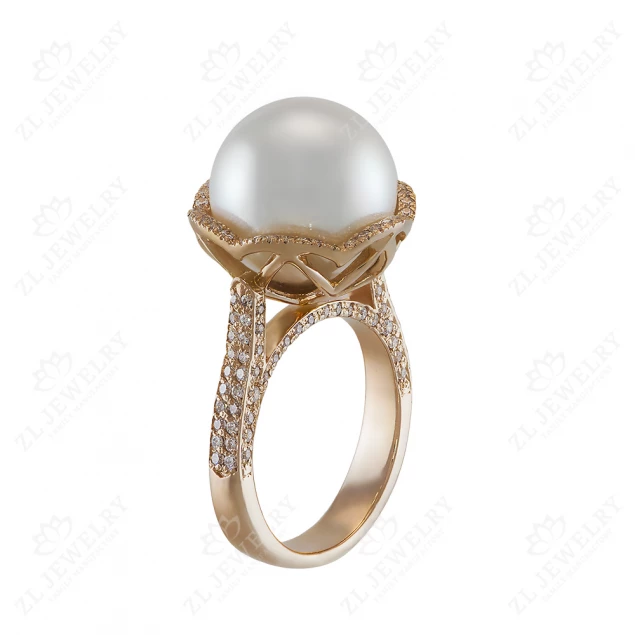 Ring &quot;Exclusive&quot; with pearls