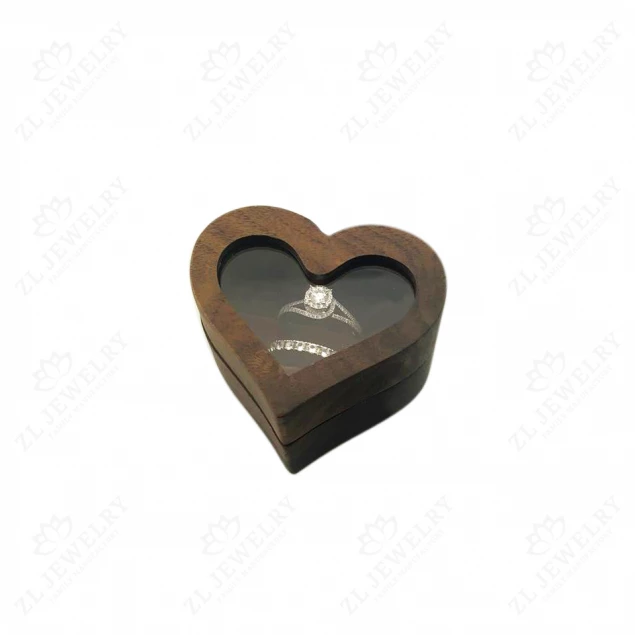 Packing box &quot;Heart&quot; made of wood