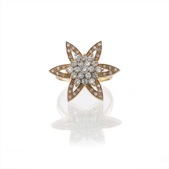 Ring &quot;Orchid&quot; with a diamond