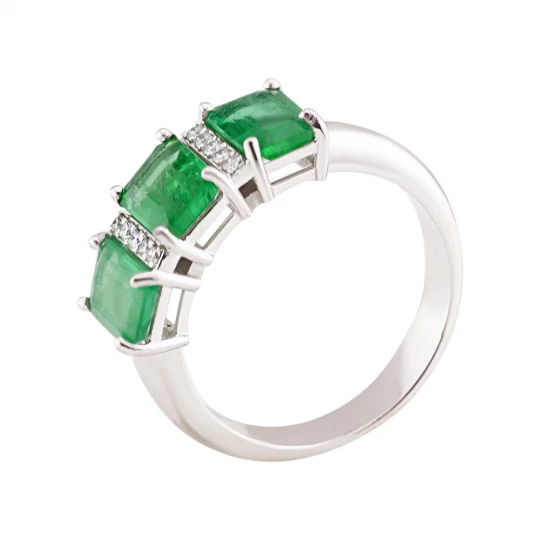 Engagement ring "Emerald classic"