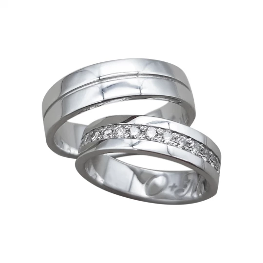 Wedding ring in white gold