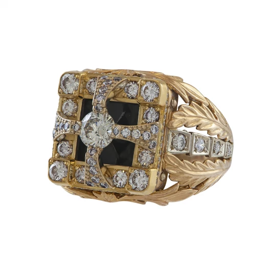Ring &quot;Crusader&quot; with laurel branches