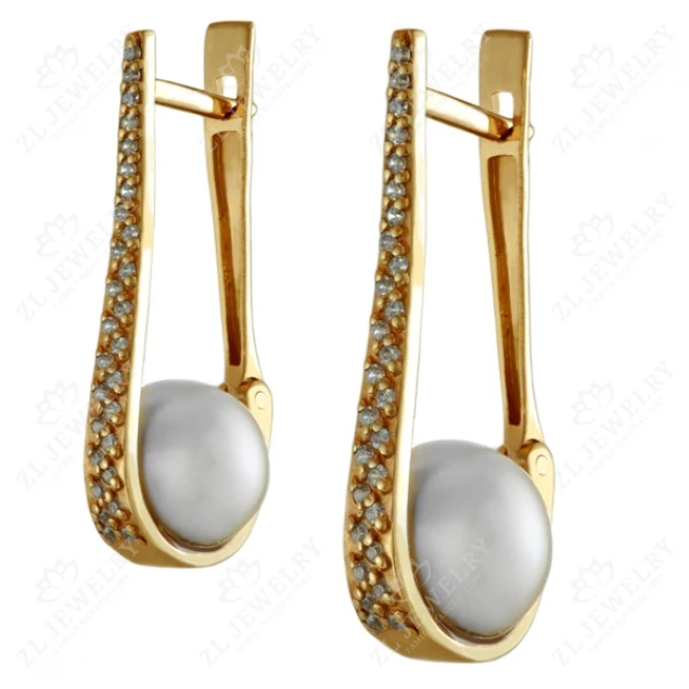 Earrings "Pearl in the arms"