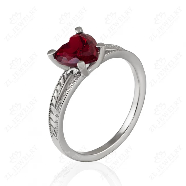 Ring &quot;Heart&quot; with garnet