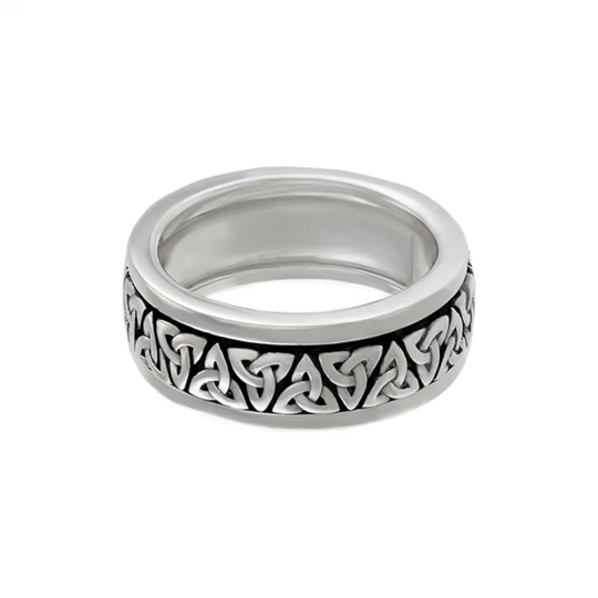 &quot;Triquetra&quot; ring with enamel