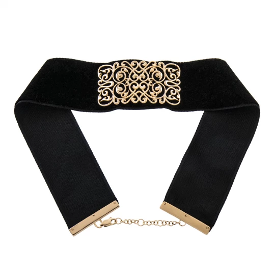 Velvet choker with openwork insert