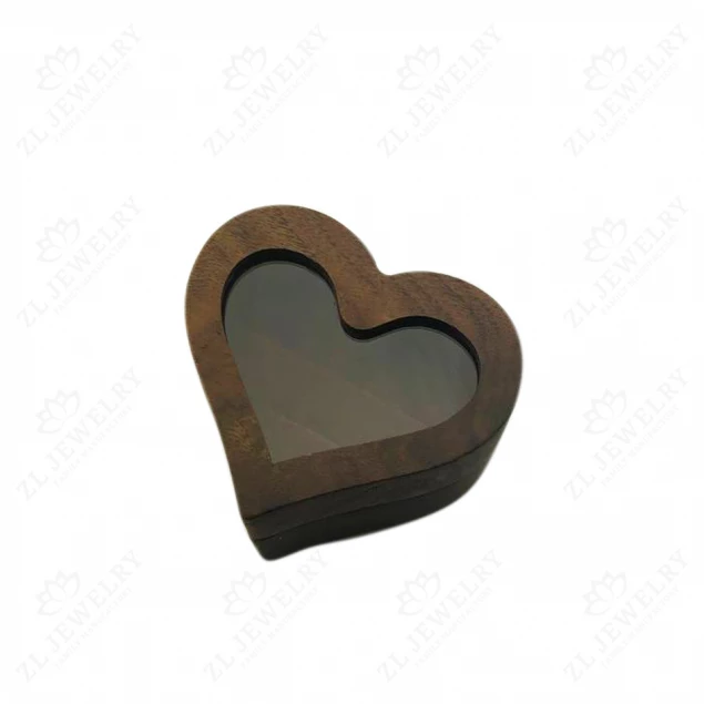 Packing box "Heart" made of wood Photo-2