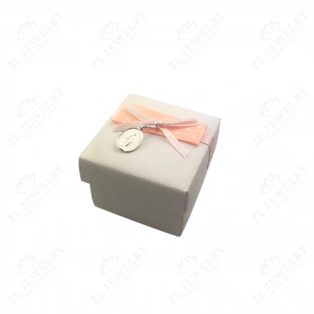 Gift box for a ring