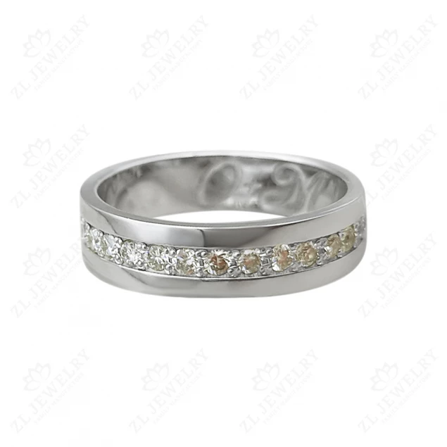 Wedding ring in white gold