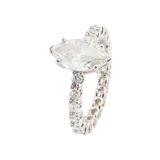Engagement ring &quot;Angel
