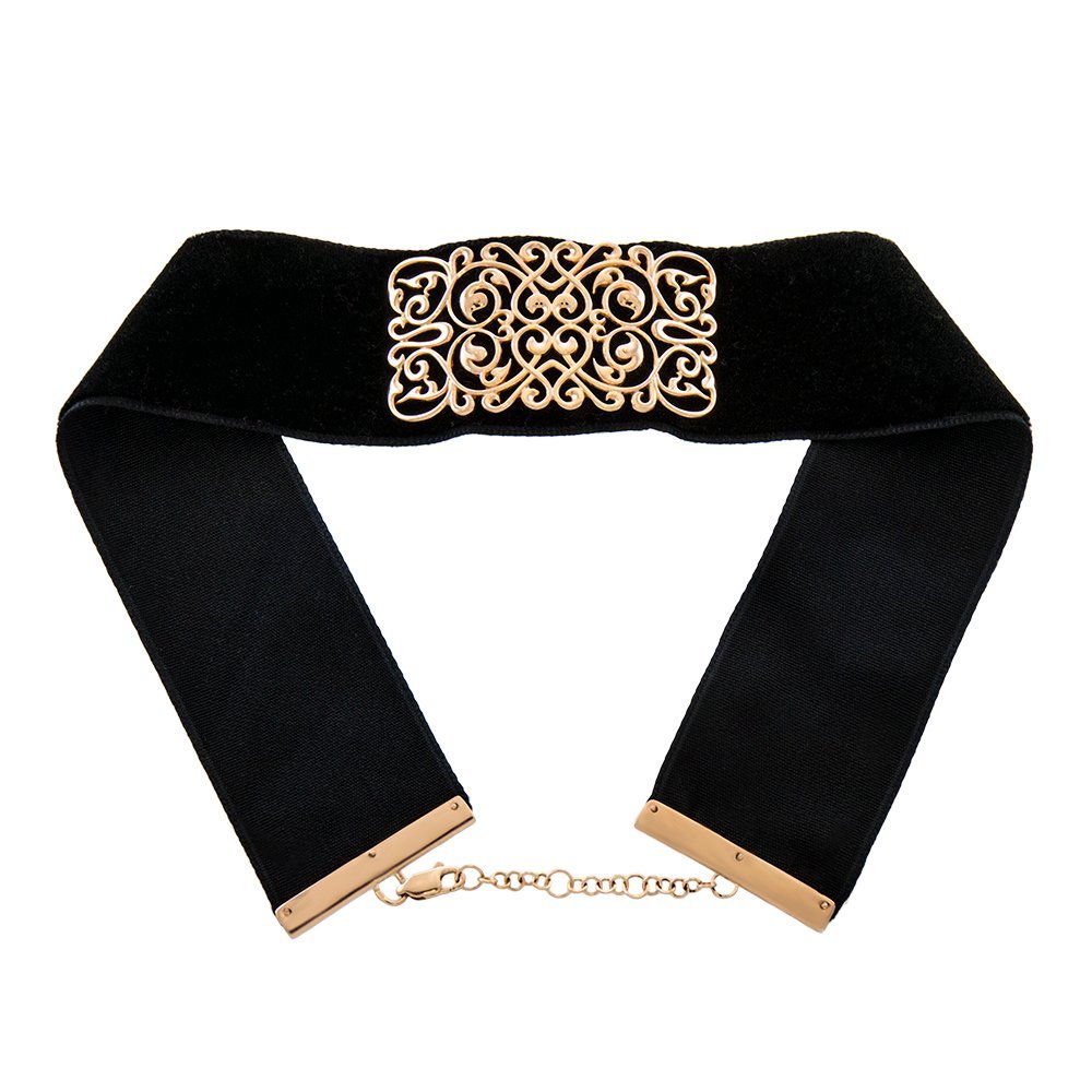 Aksamitny choker z ażurową wstawką